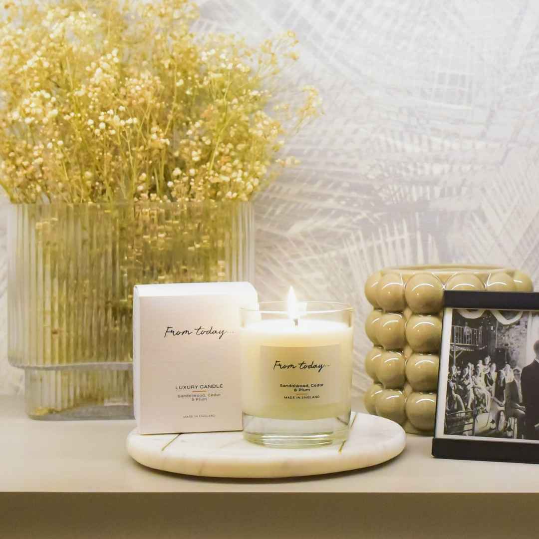 Sandalwood Cedar & Plum 200g luxury scented candle
